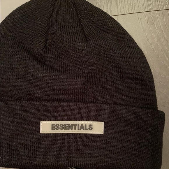 Black Fear Of God Essentials Beanie - Picture 2 of 3